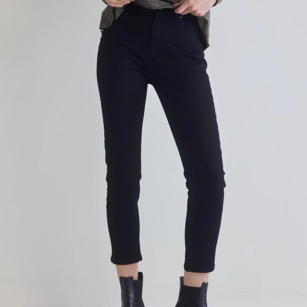 RUTI - The Iconic Fitted Jeans